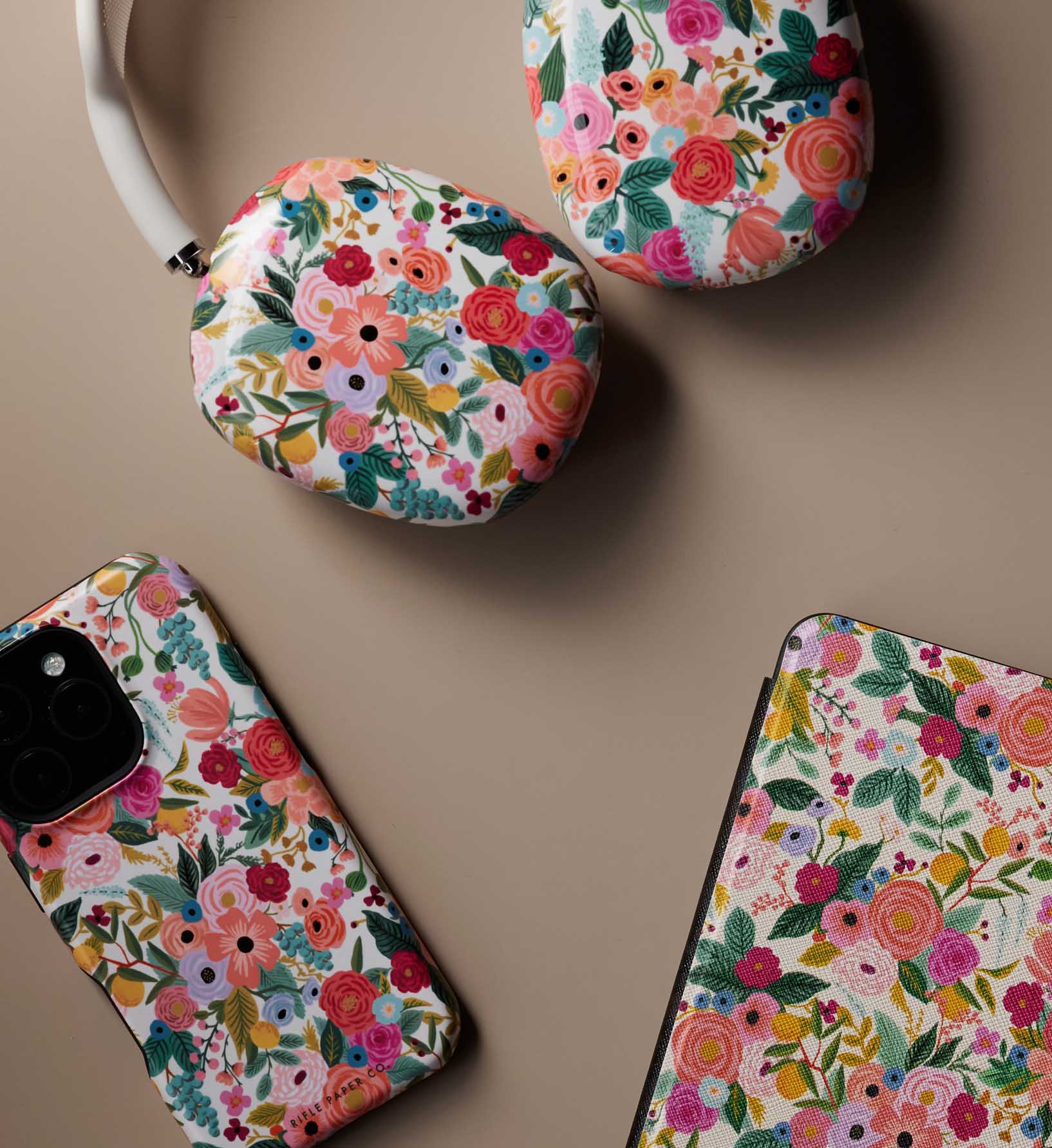 AirPods Max Case - Garden Party - Image 3