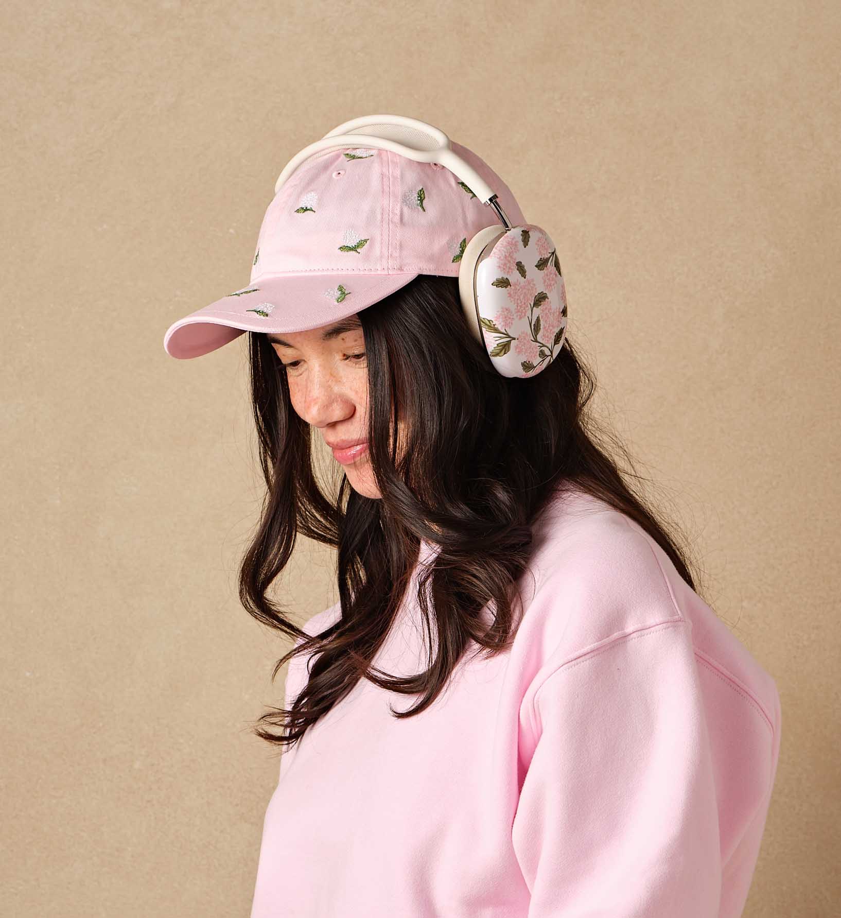 AirPods Max Case - Pink Hydrangea - Image 2
