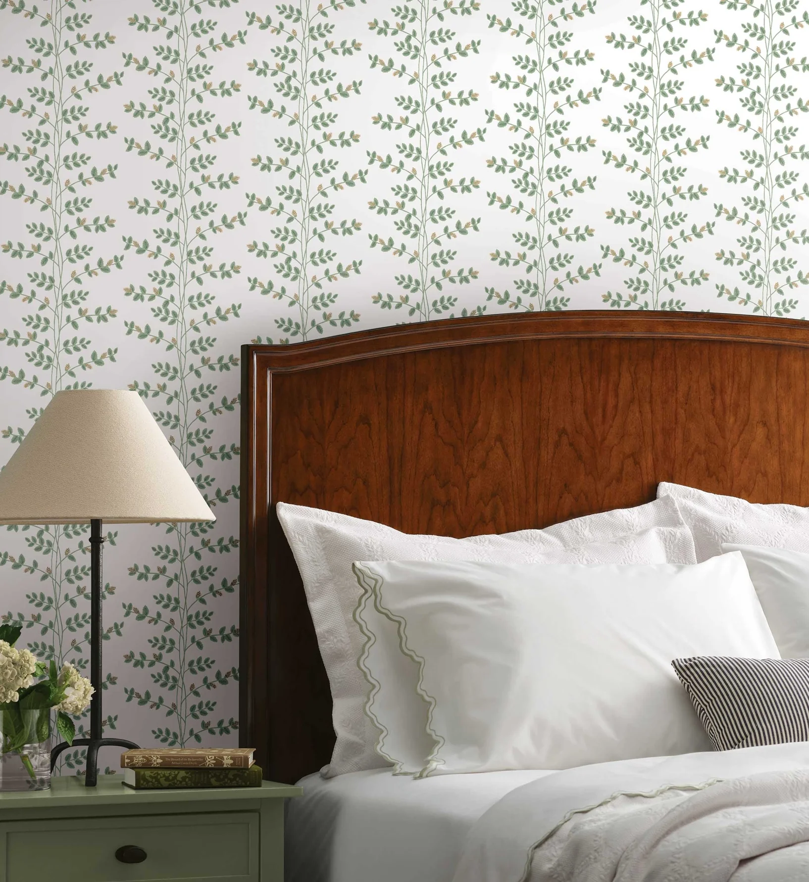 Climbing Vines Wallpaper - White & Metallic Gold - Image 2