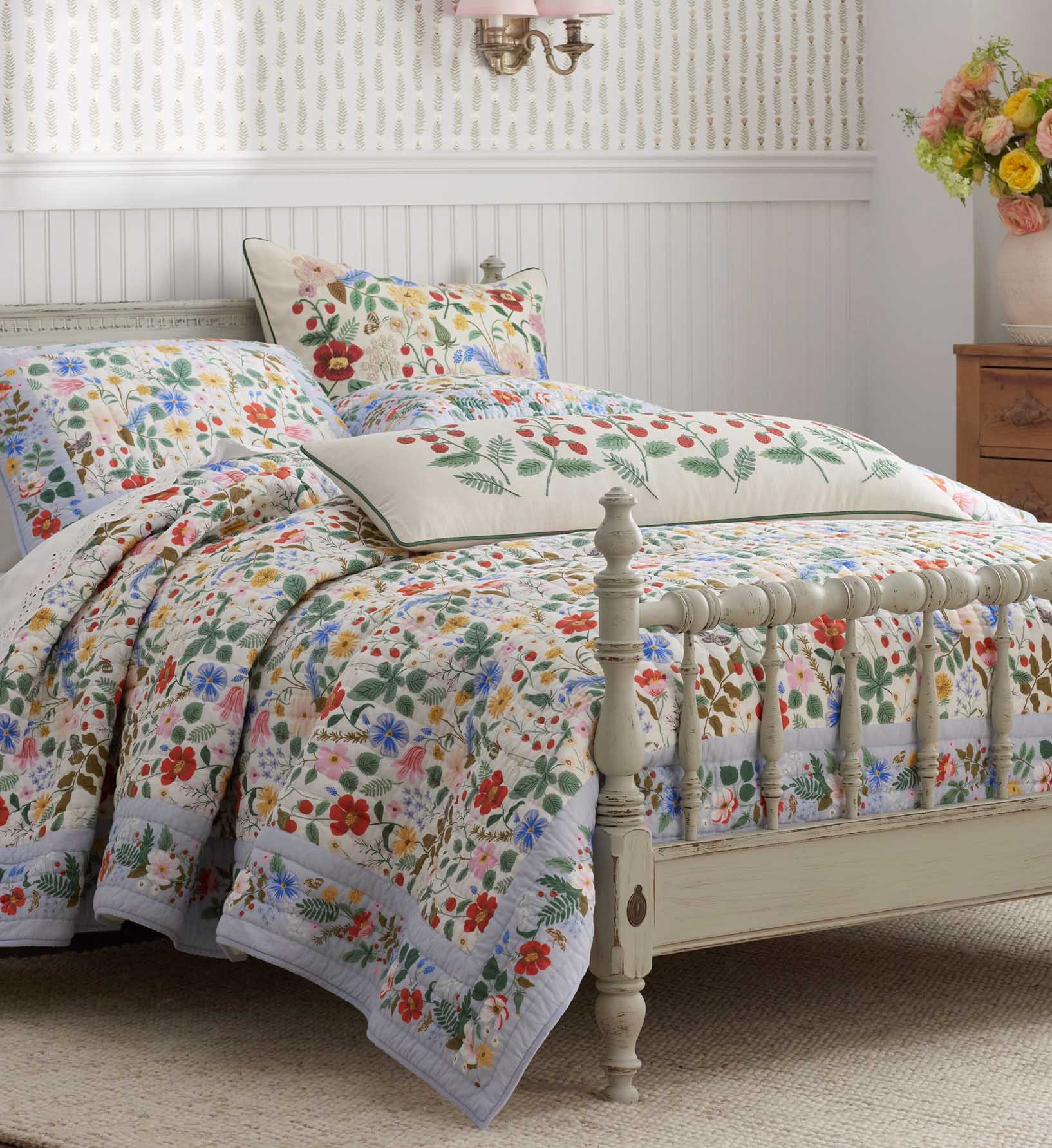Cotton Quilt - Strawberry Fields - Image 2