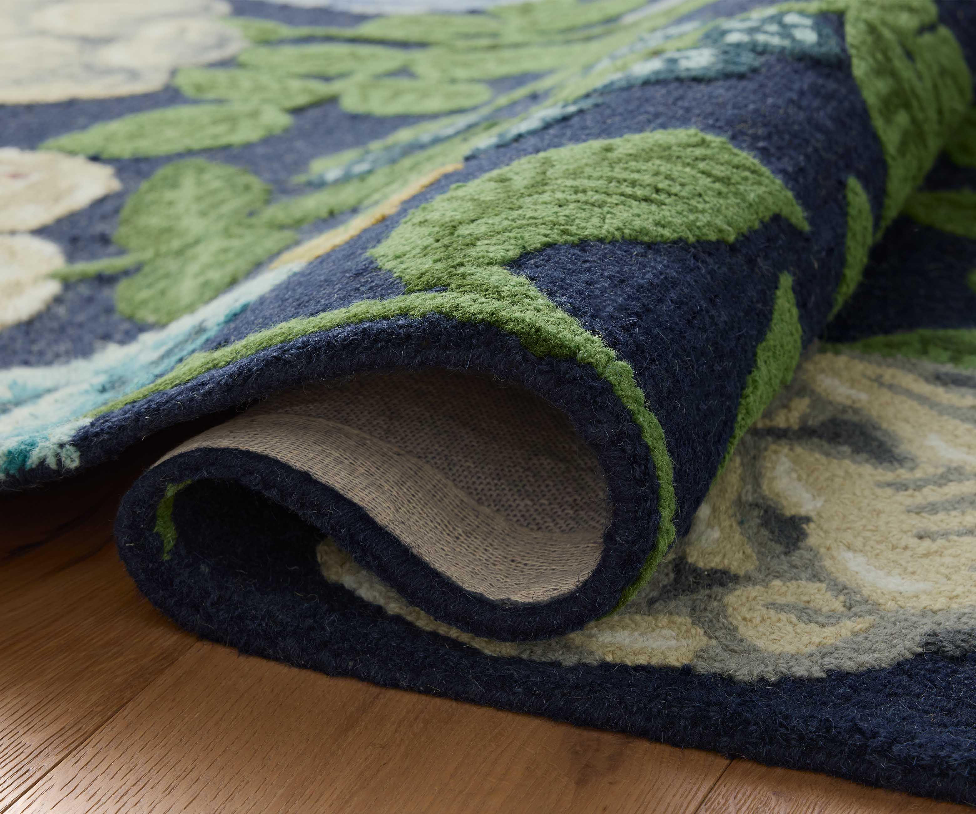 Highgrove Roses Wool Hooked Rug - Navy - Image 3