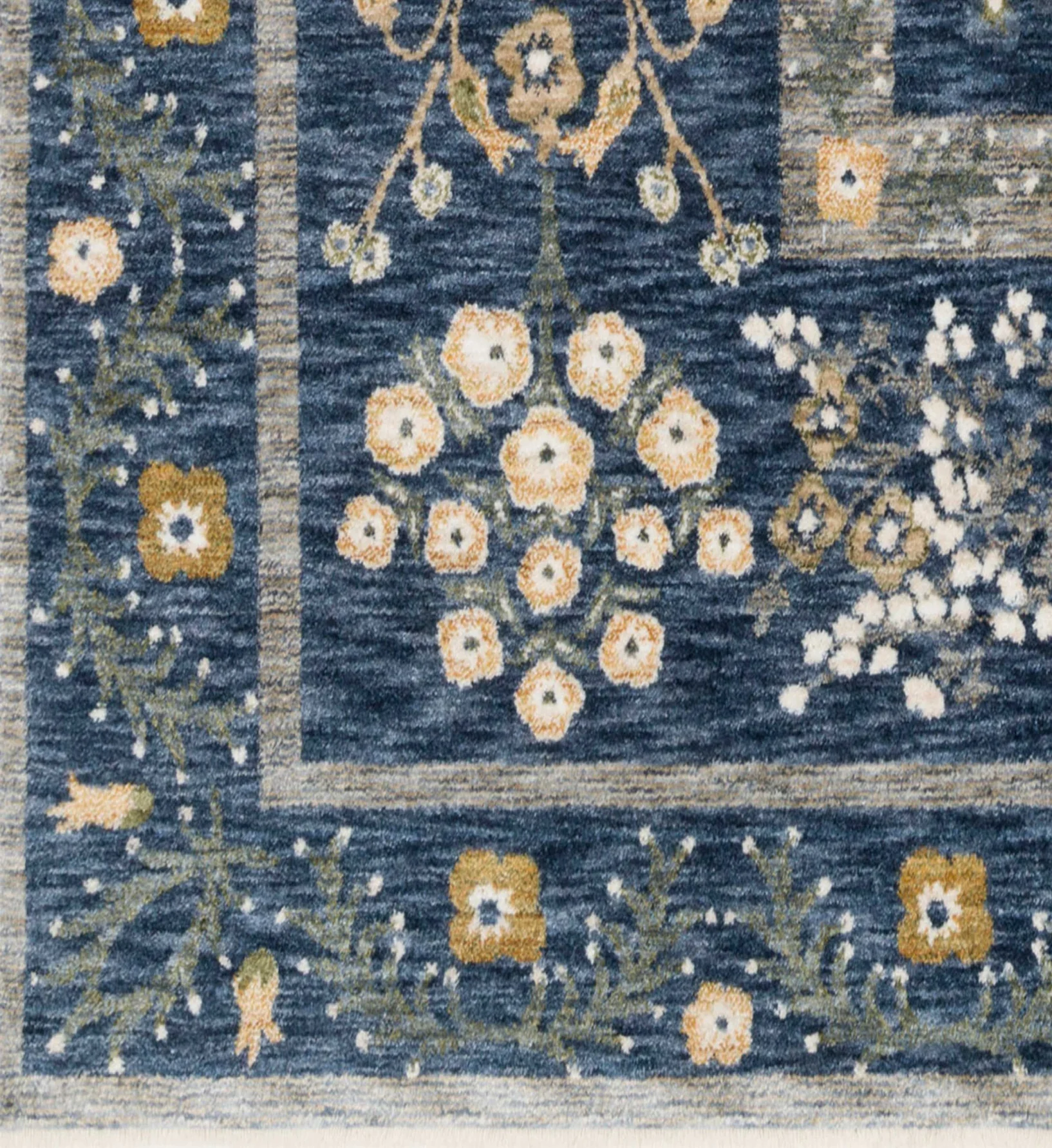 Kismet Arabesque Power Loomed Rug - Navy - Image 2