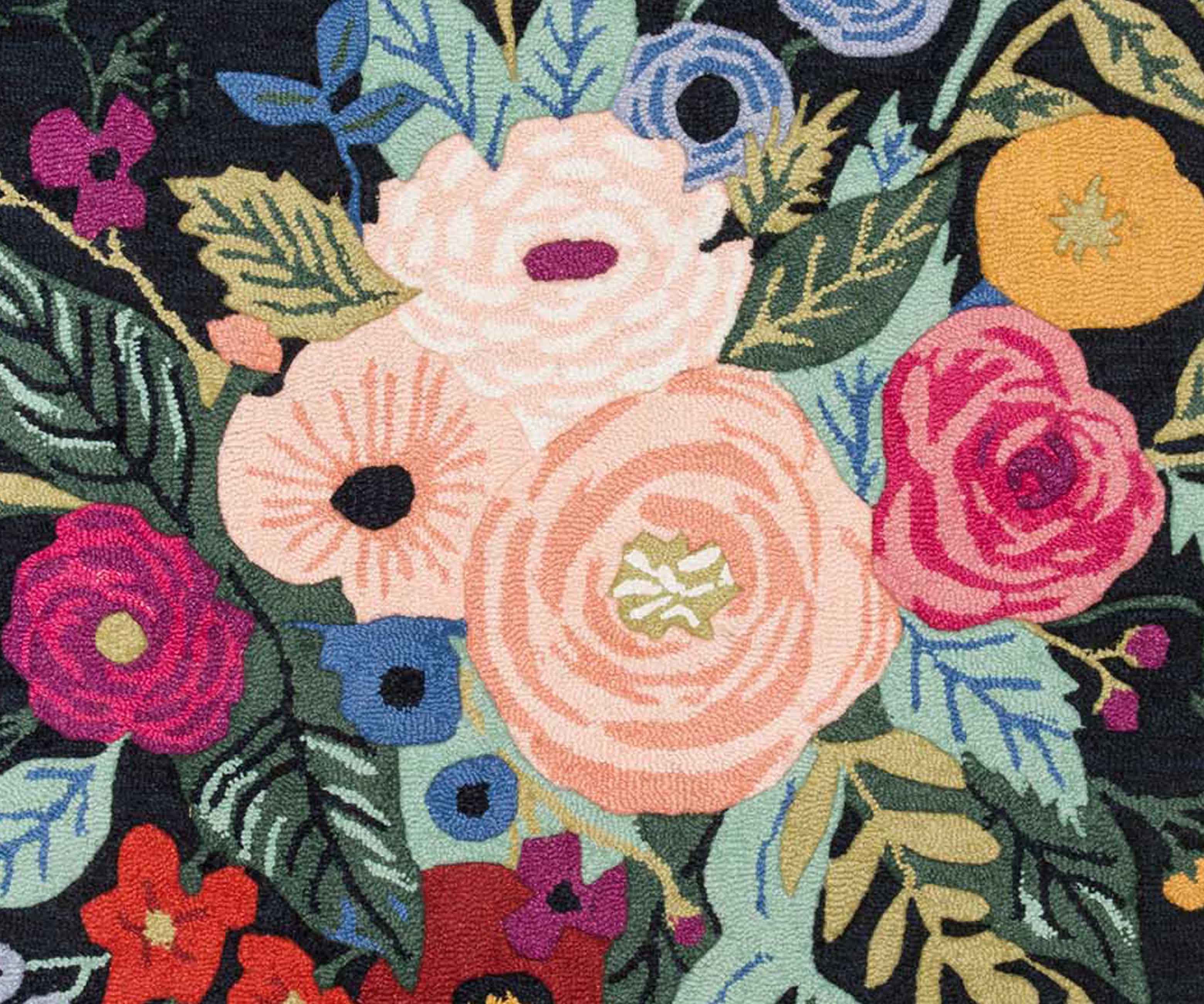 Les Fleurs Juliet Rose Bouquet Wool-Hooked Rug - Black - Image 3
