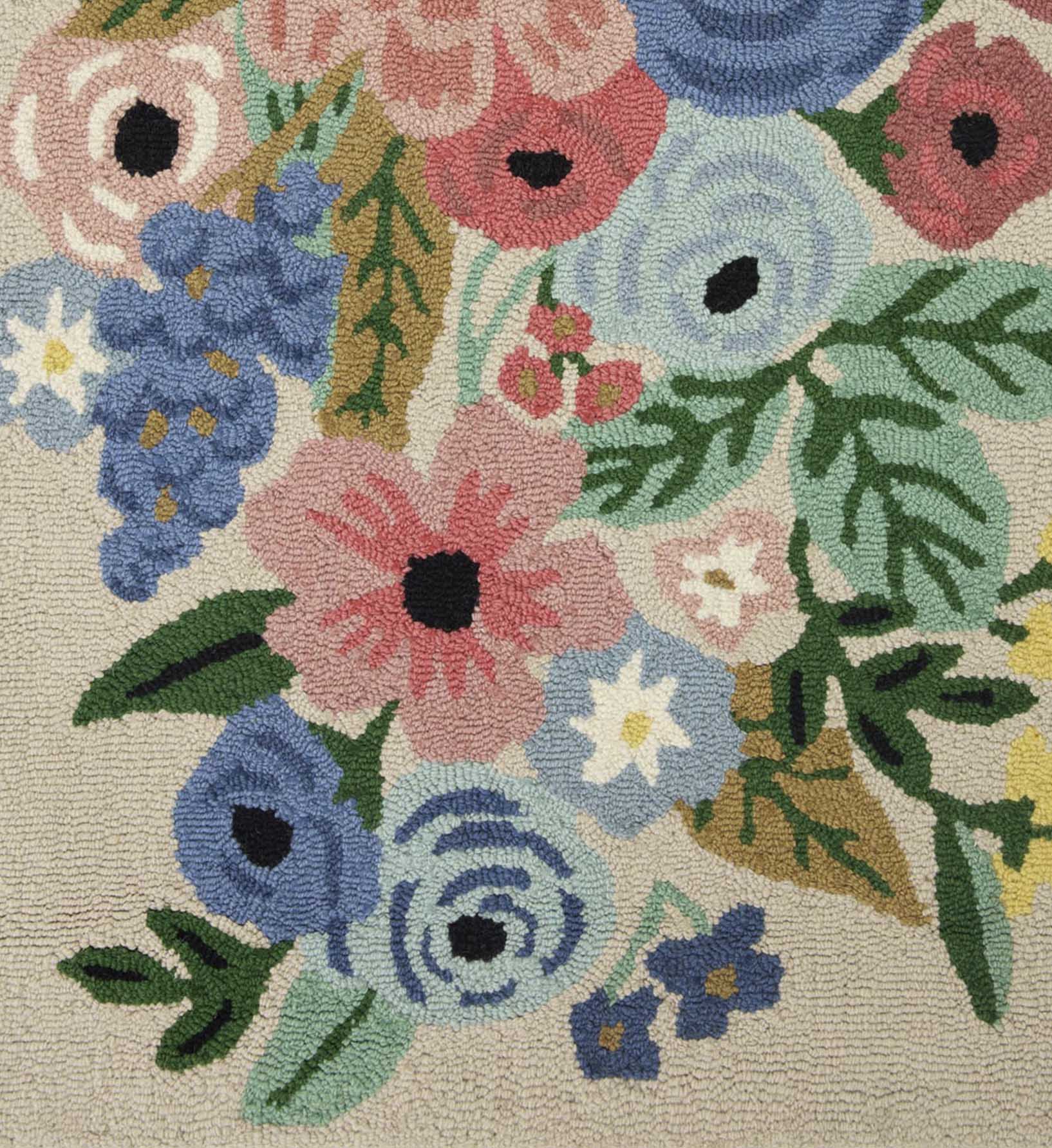 Minnie Garden Party Wool-Hooked Rug - Cream - Image 2