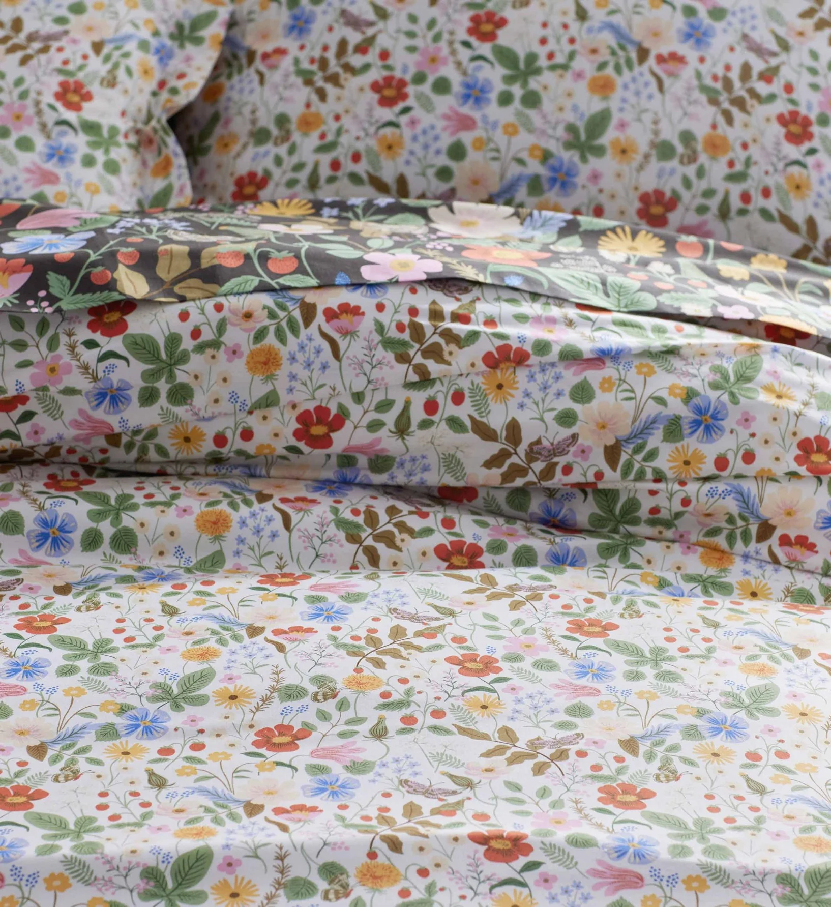 Percale Duvet Cover - Strawberry Fields White - Image 3