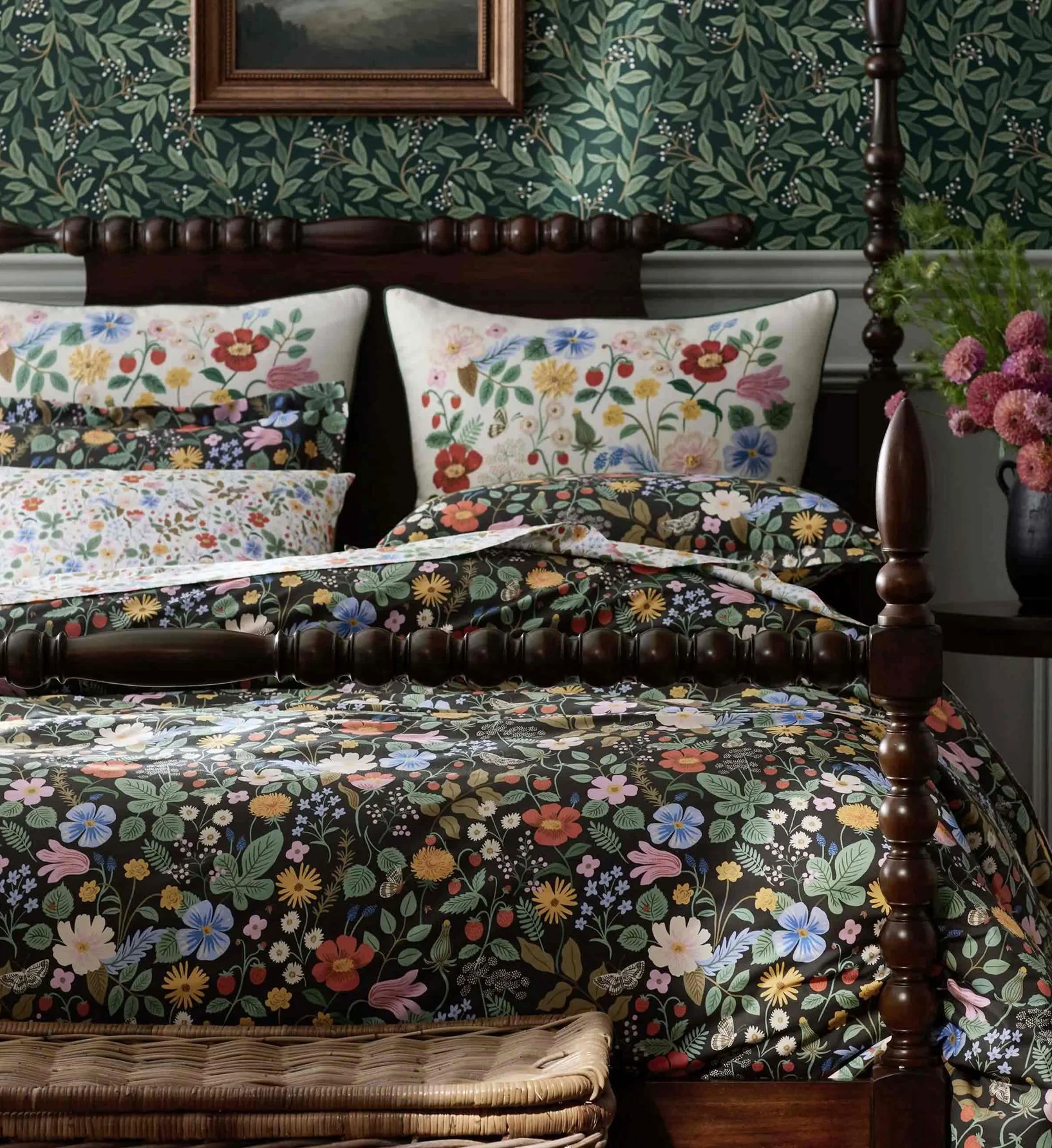 Percale Fitted Sheet - Strawberry Fields White - Image 4