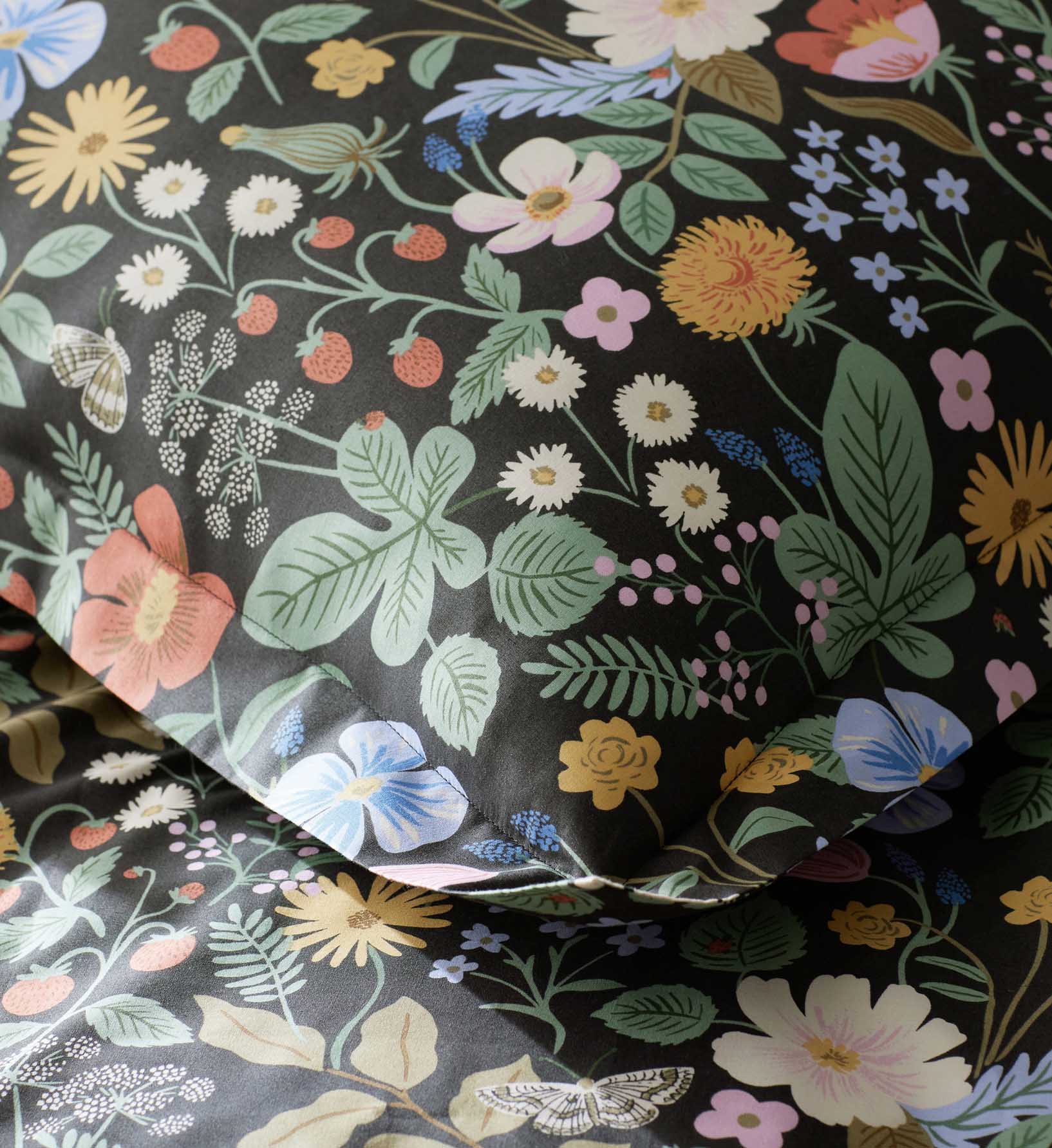 Percale Sham - Strawberry Fields Black - Image 2