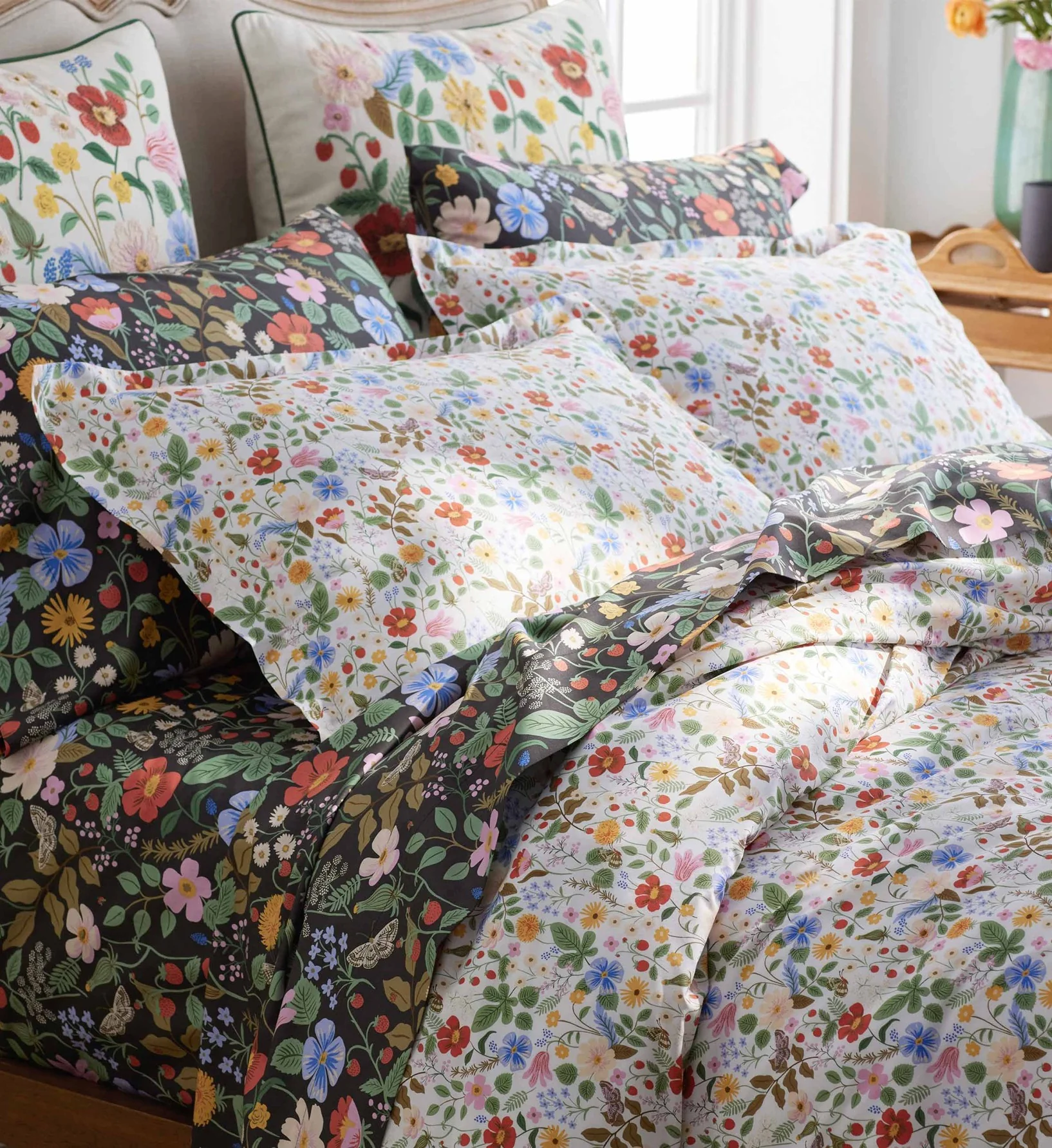 Percale Sheet Set - Strawberry Fields Black - Image 4