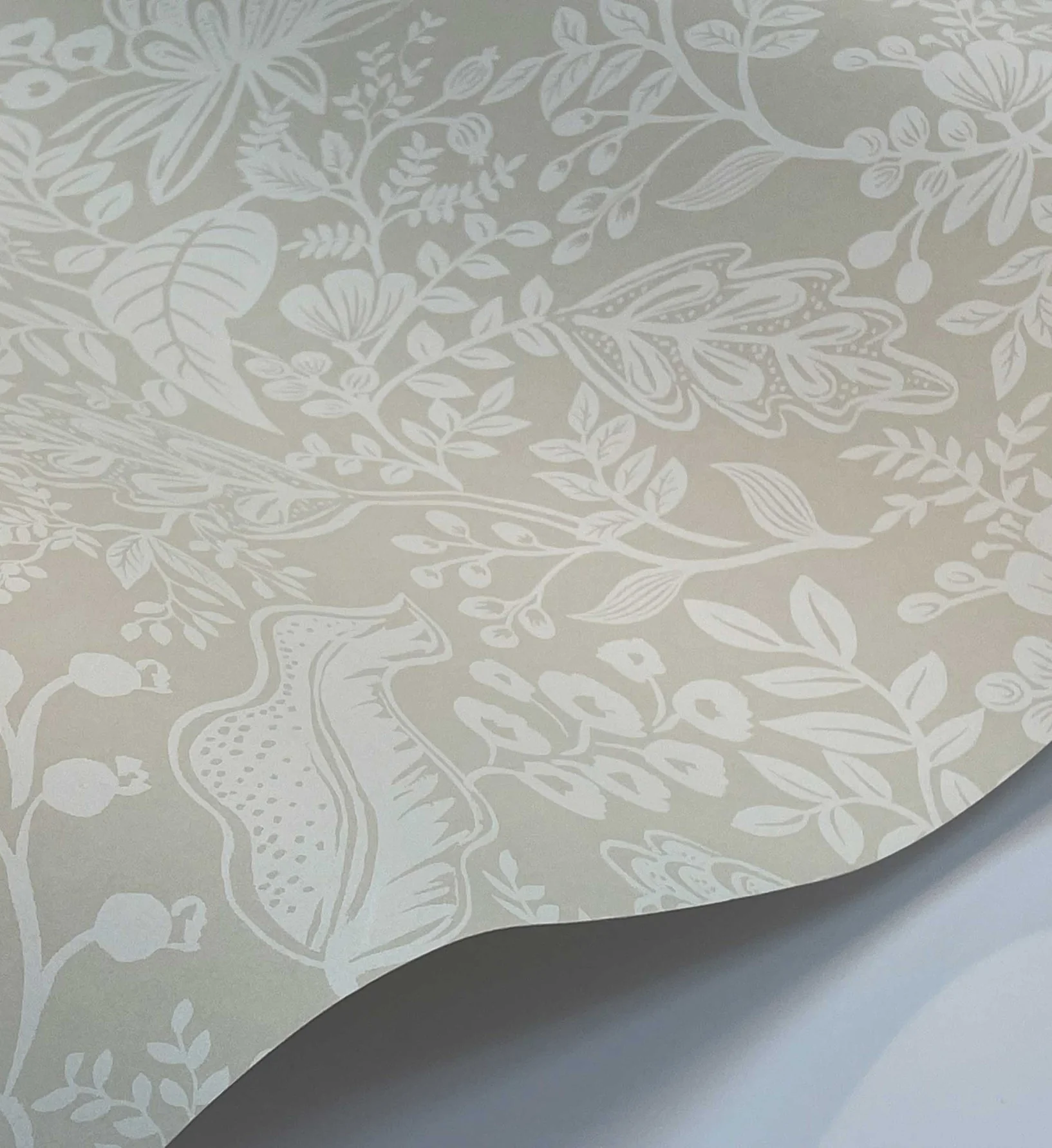 Pomegranate Wallpaper - Beige & White - Image 4