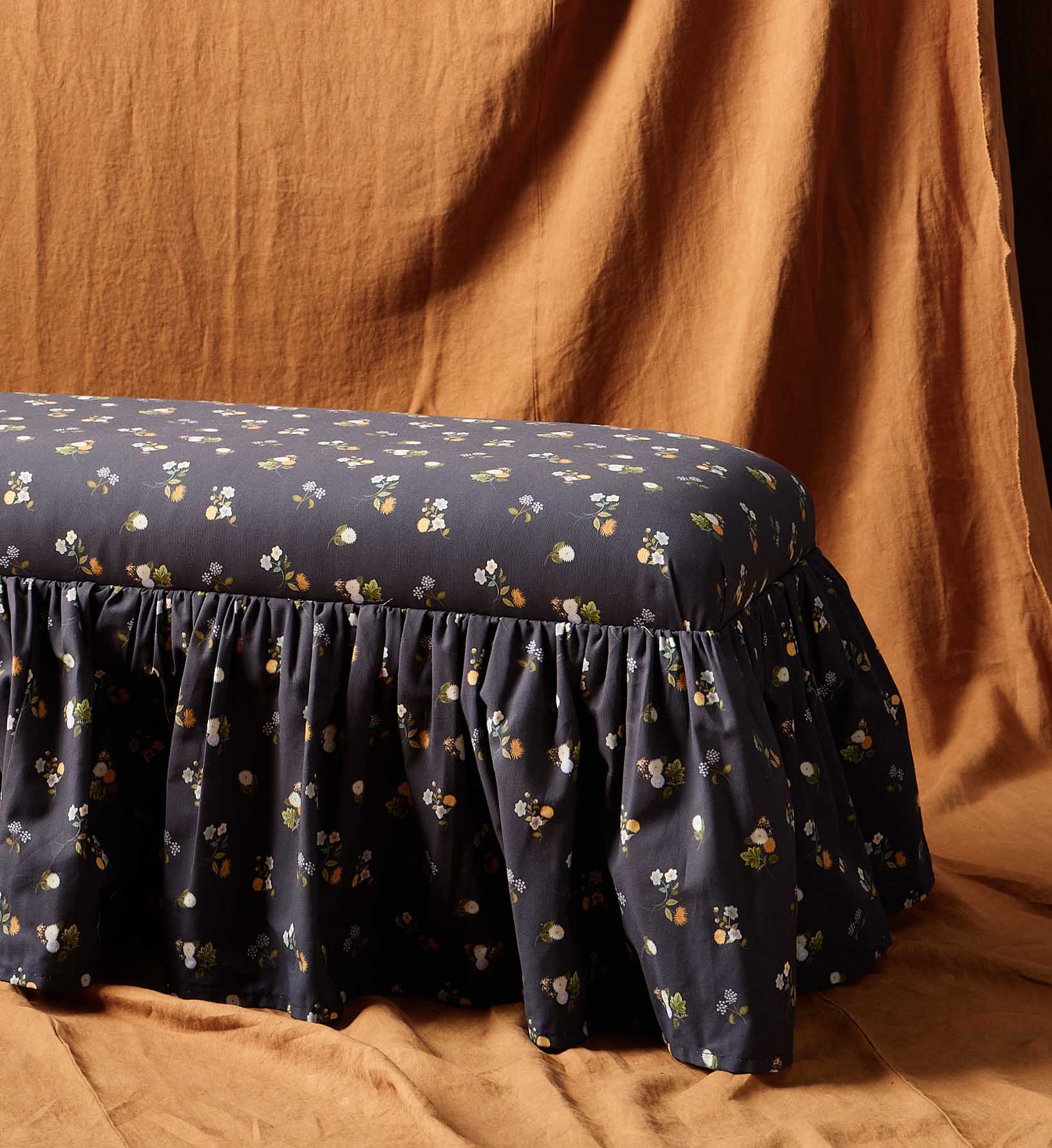 Surrey Dining Bench - Ditsy Dahlia Navy - Image 2